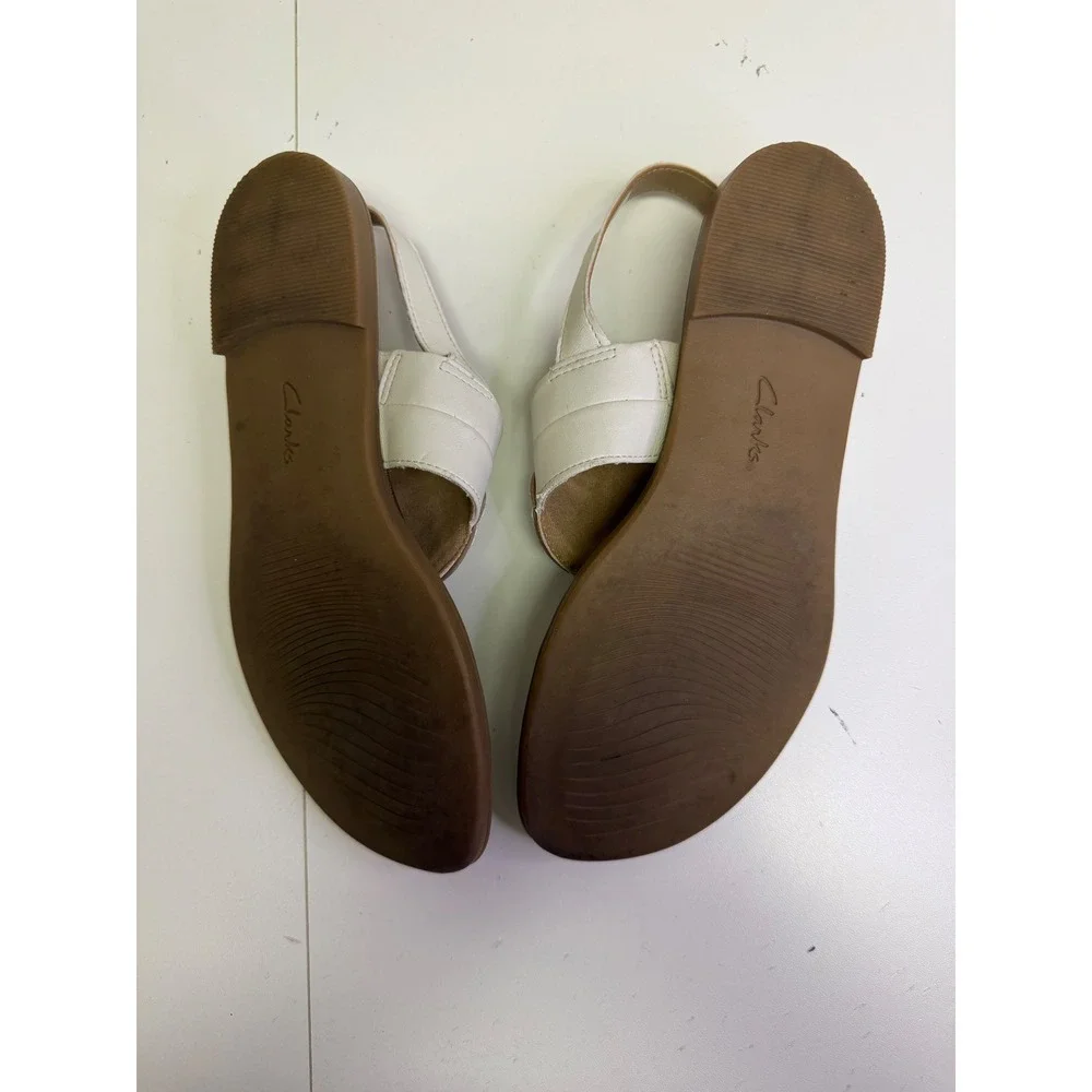 Clarks Collection Reyna White Glam T-strap Thong‎ Sandals Buckle Strap Sz 7